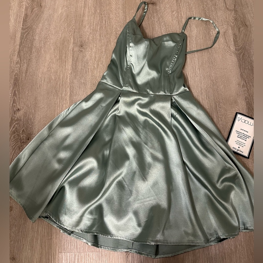 macy’s sage green hoco dress